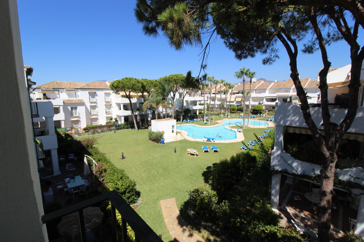 2 Bed Apartment for sale in El Presidente Costa Del Sol, Málaga, Spain