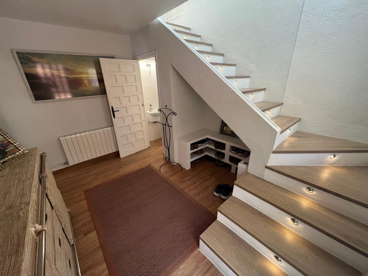 Se vende Villa - Chalet de 5 dormitorios en Costa Blanca, Alicante, España