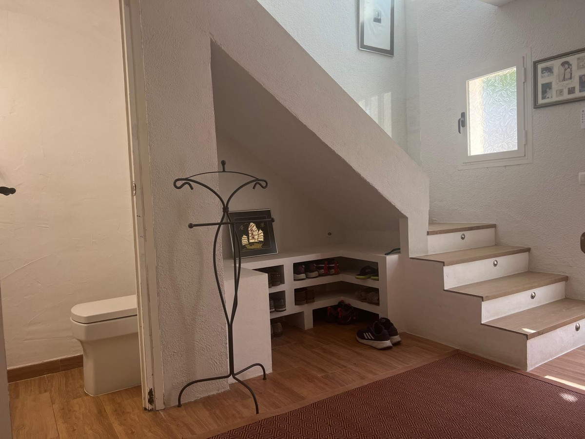 Se vende Villa - Chalet de 5 dormitorios en Costa Blanca, Alicante, España