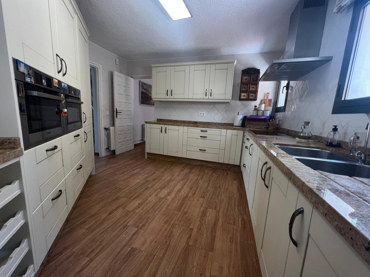 Se vende Villa - Chalet de 5 dormitorios en Costa Blanca, Alicante, España