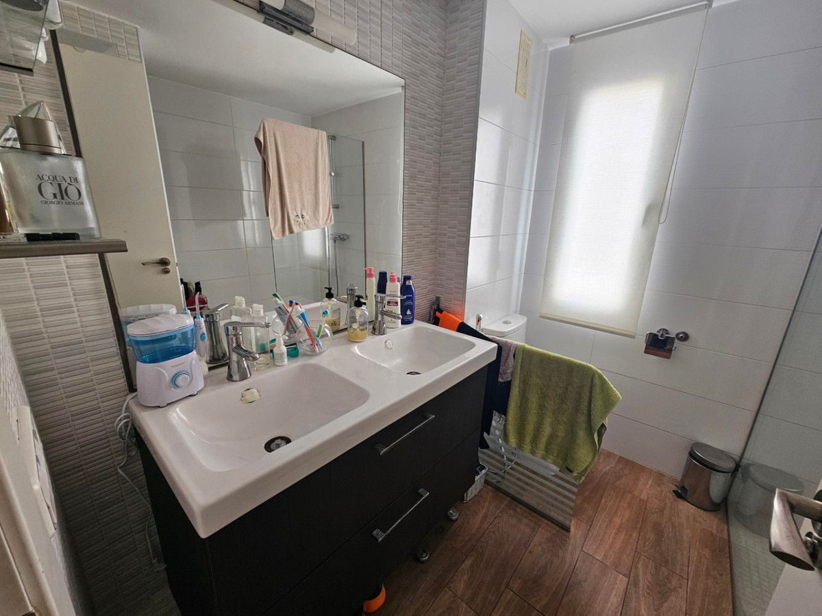 Se vende Apartamento Planta Media de 2 dormitorios en Costa Blanca, Alicante, España