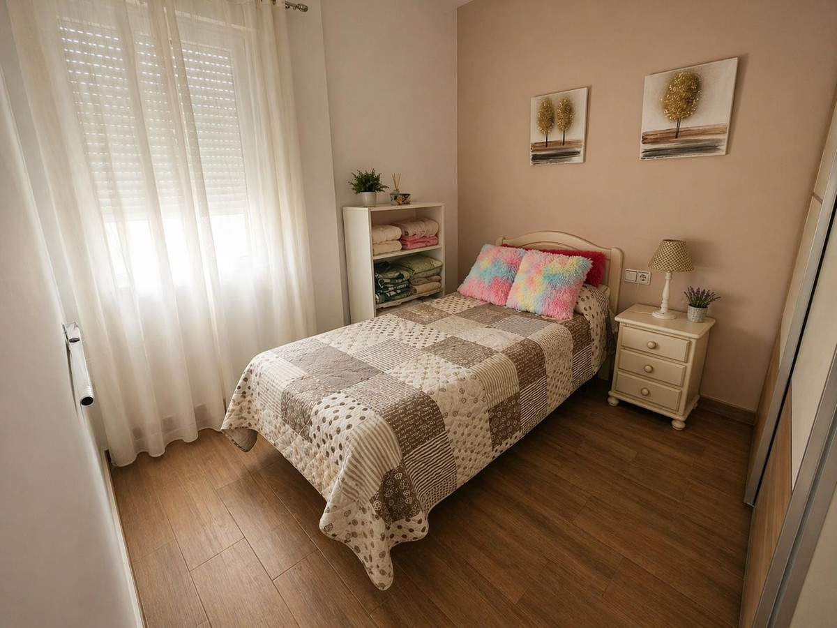 Se vende Apartamento Planta Media de 2 dormitorios en Costa Blanca, Alicante, España