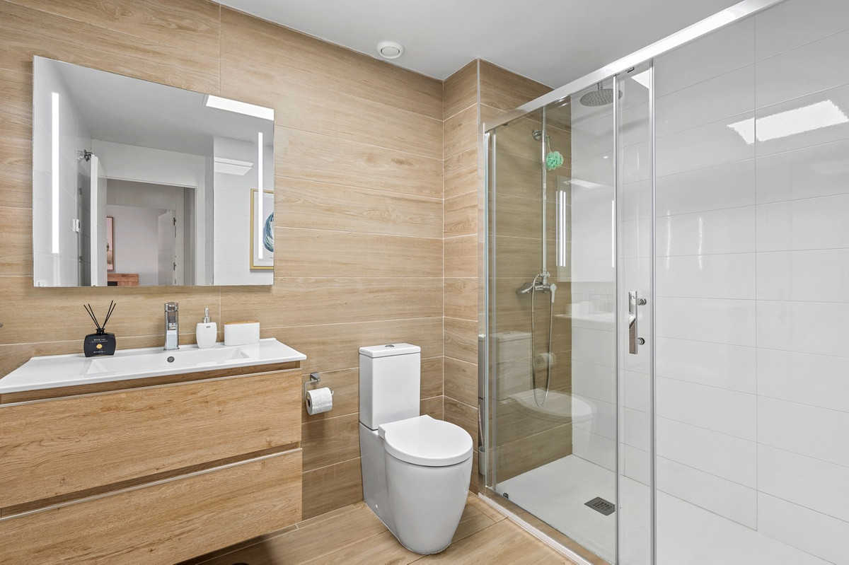 2 Bed Apartment for sale in Villamartin Costa Blanca, Alicante, Spain