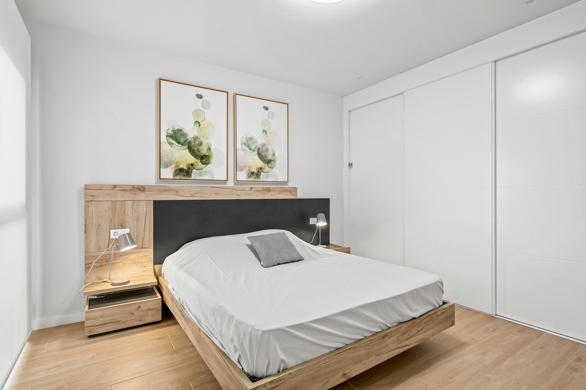 2 Bed Apartment for sale in Villamartin Costa Blanca, Alicante, Spain