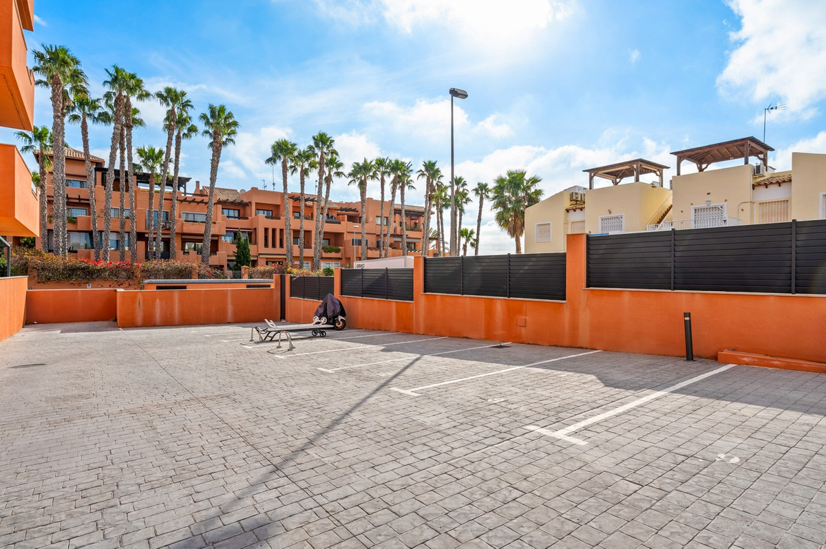 2 Bed Apartment for sale in Villamartin Costa Blanca, Alicante, Spain