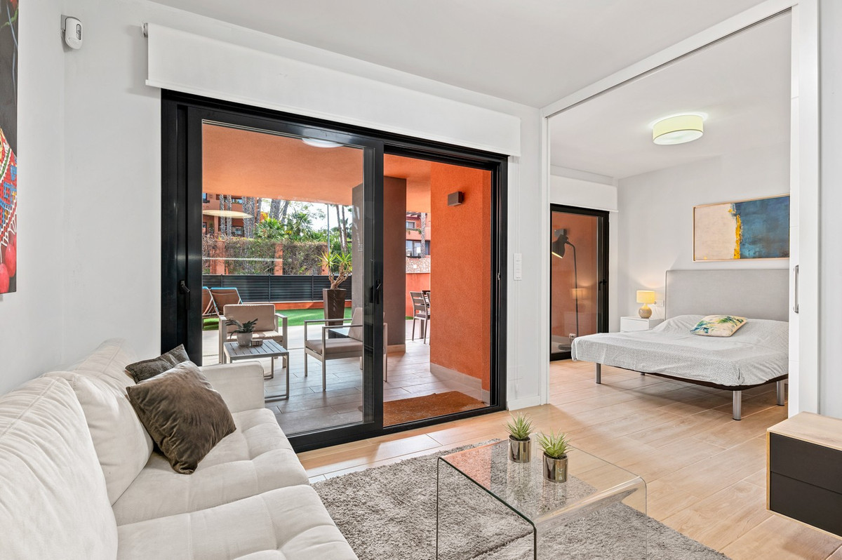 2 Bed Apartment for sale in Villamartin Costa Blanca, Alicante, Spain