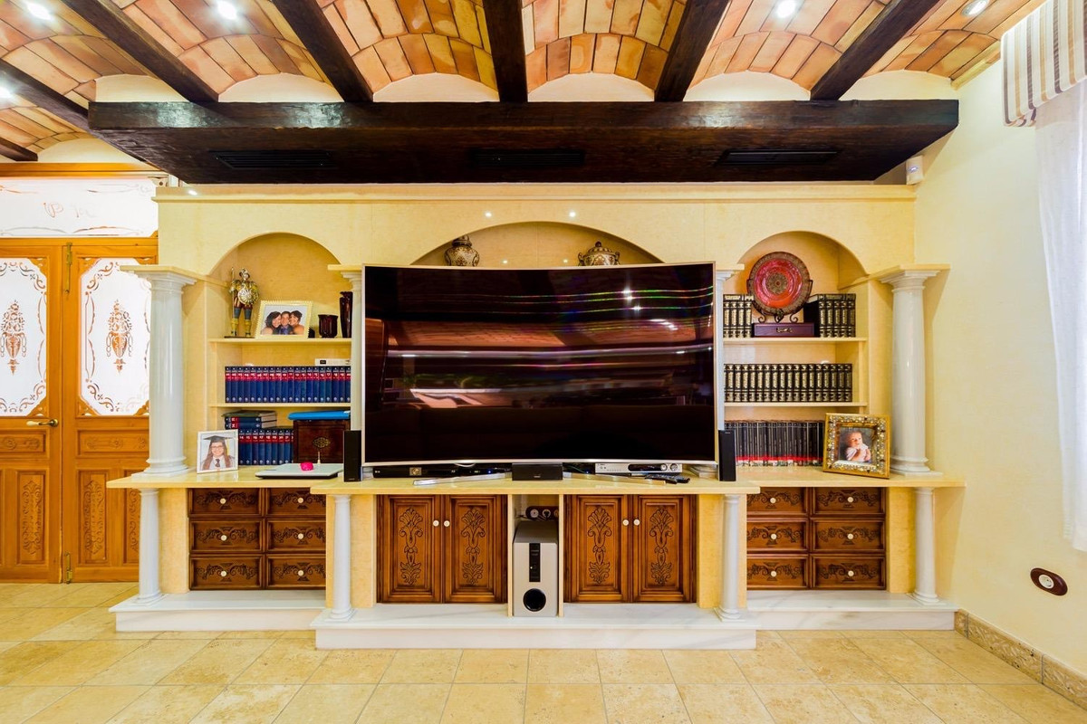5 Bed Townhouse for sale in Almoradi Costa Blanca, Alicante, Spain