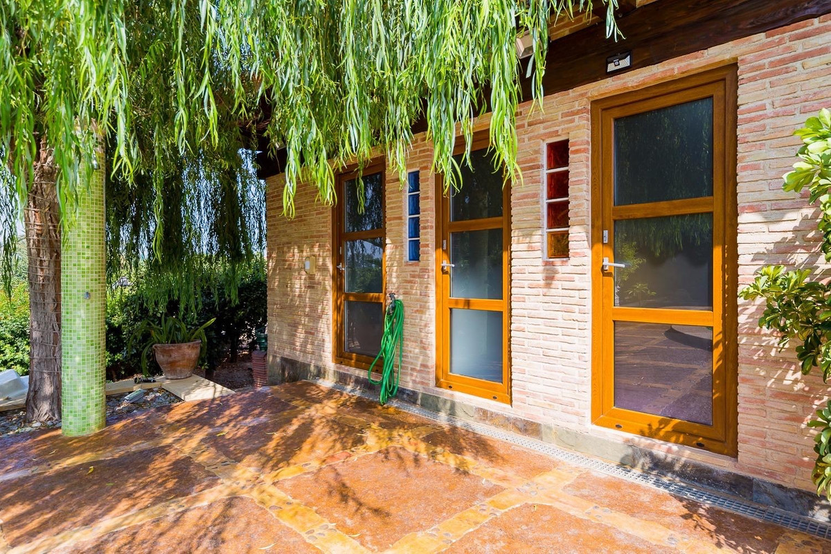 5 Bed Townhouse for sale in Almoradi Costa Blanca, Alicante, Spain