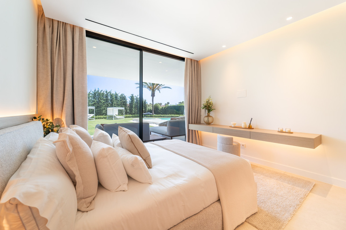 Se vende Villa - Chalet de 6 dormitorios en Costa Del Sol, Málaga, España