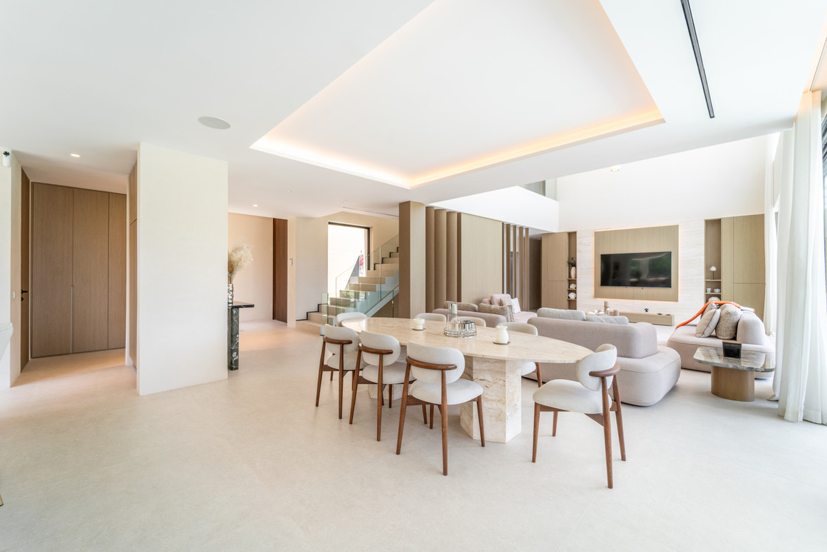 Se vende Villa - Chalet de 6 dormitorios en Costa Del Sol, Málaga, España