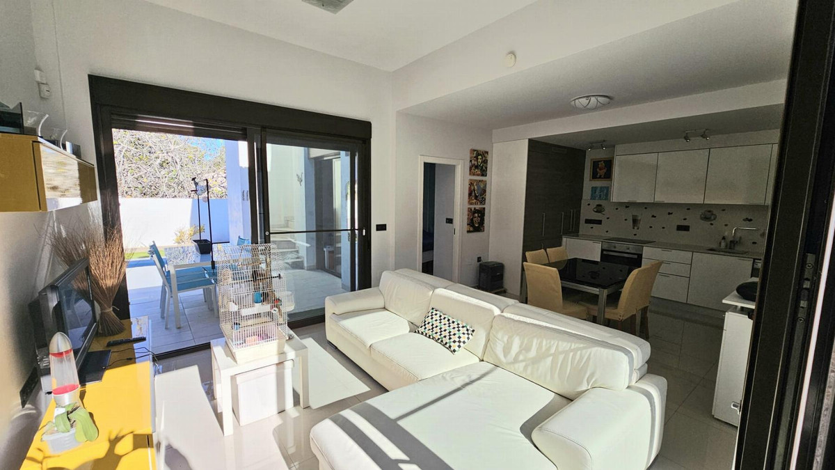 Se vende Villa - Chalet de 2 dormitorios en Costa Blanca, Alicante, España
