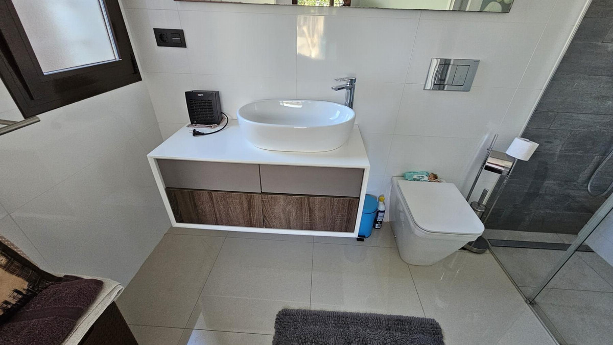 Se vende Villa - Chalet de 2 dormitorios en Costa Blanca, Alicante, España