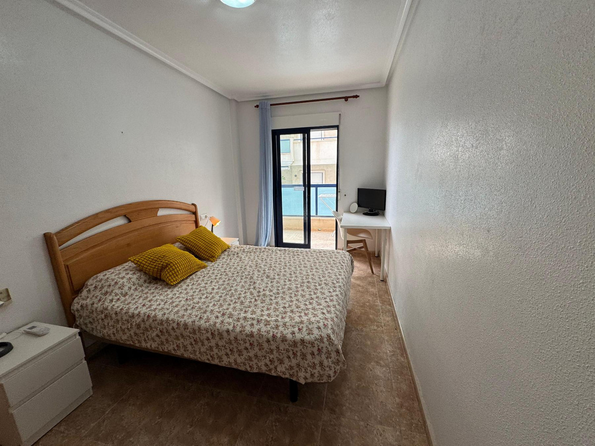 Se vende Apartamento Planta Media de 2 dormitorios en Costa Blanca, Alicante, España