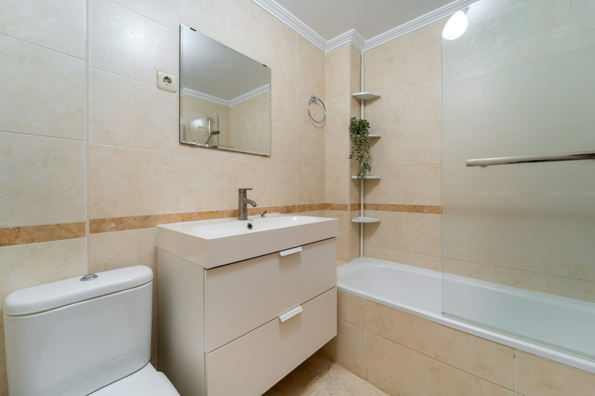 2 Bed Apartment for sale in Riviera Del Sol Costa Del Sol, Málaga, Spain