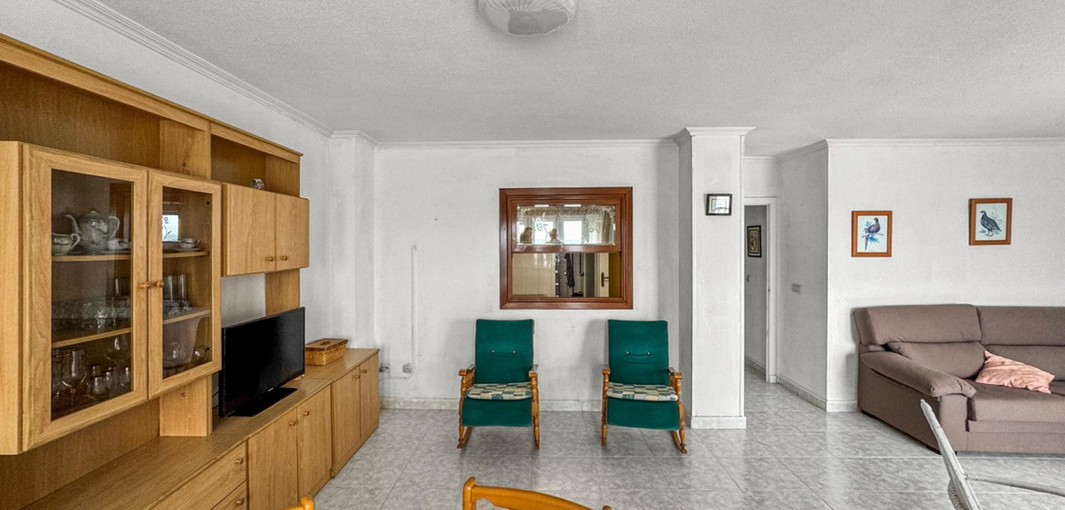 3 Bed Apartment for sale in Playa De Los Locos Costa Blanca, Alicante, Spain