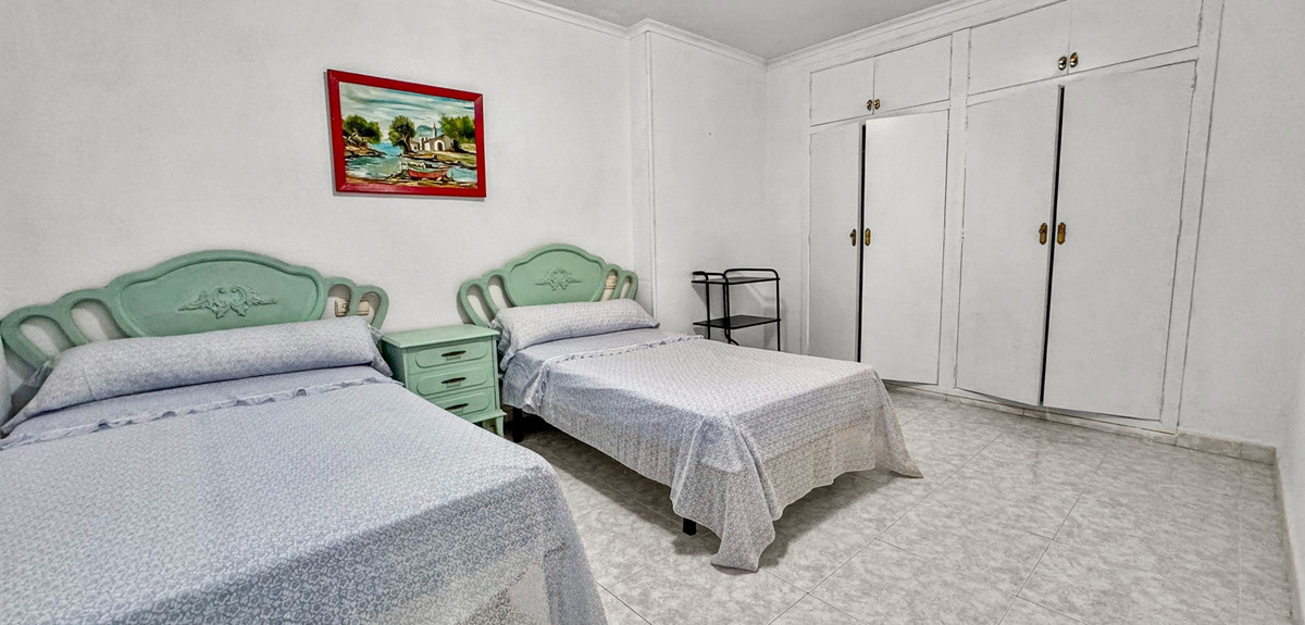 3 Bed Apartment for sale in Playa De Los Locos Costa Blanca, Alicante, Spain