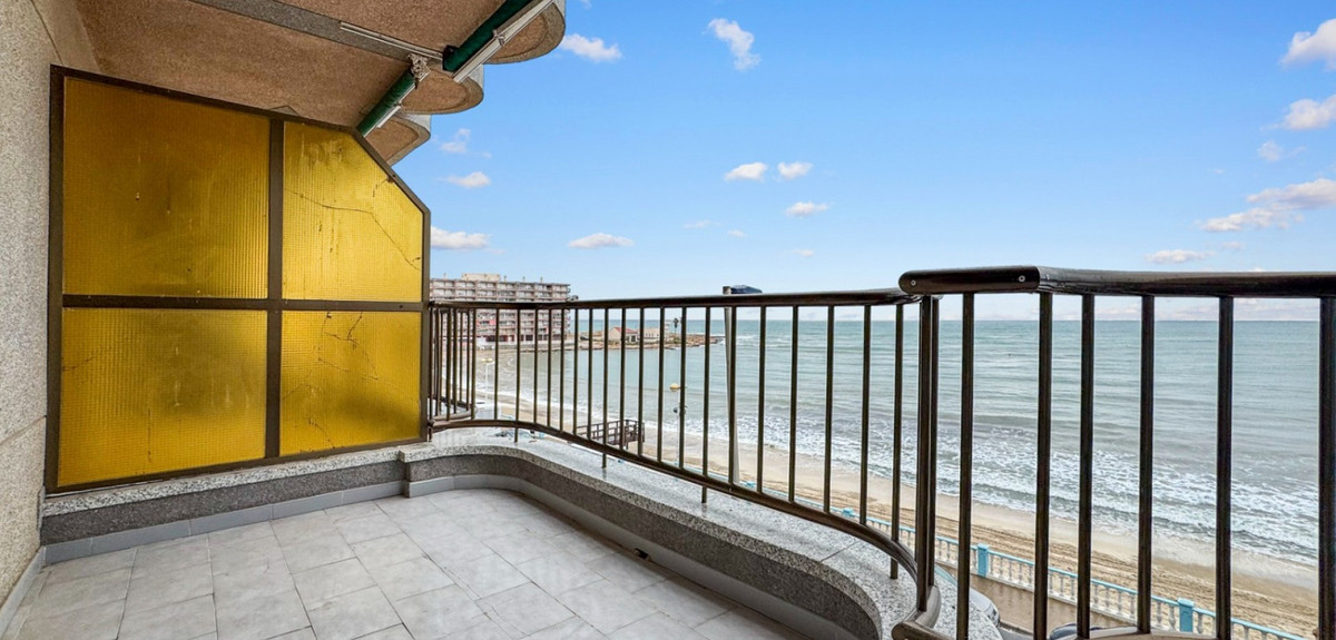 3 Bed Apartment for sale in Playa De Los Locos Costa Blanca, Alicante, Spain