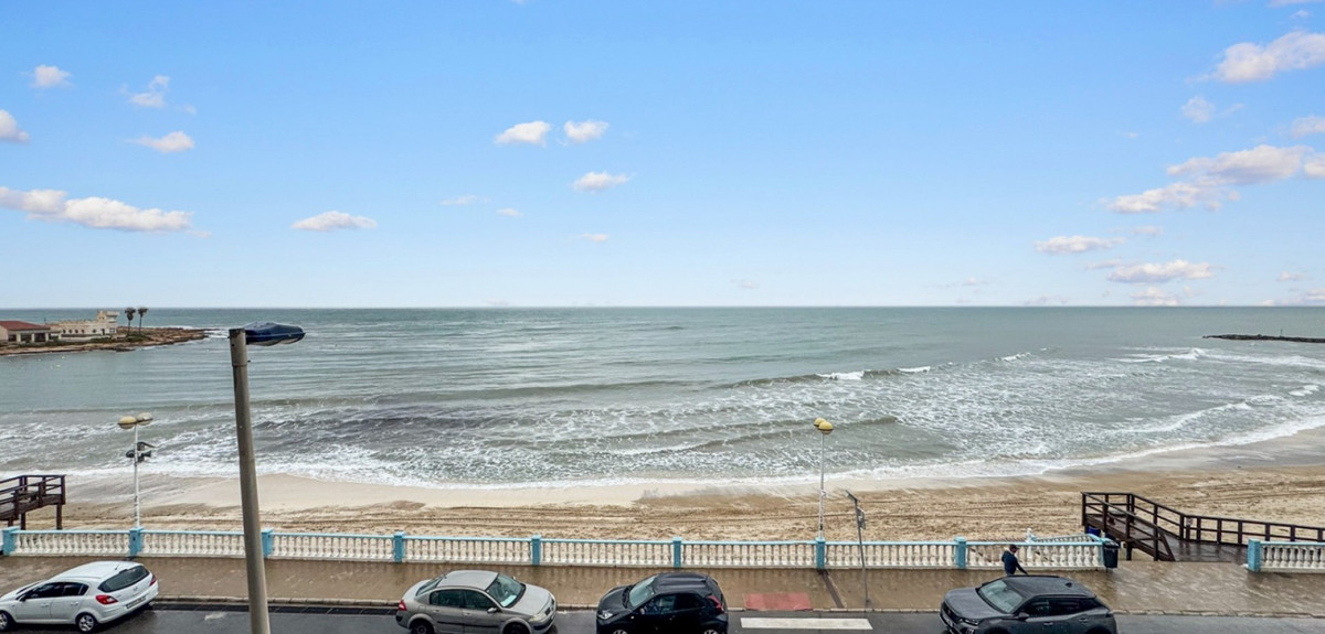 3 Bed Apartment for sale in Playa De Los Locos Costa Blanca, Alicante, Spain