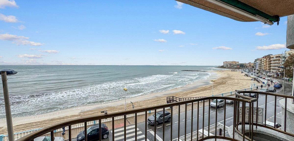 3 Bed Apartment for sale in Playa De Los Locos Costa Blanca, Alicante, Spain