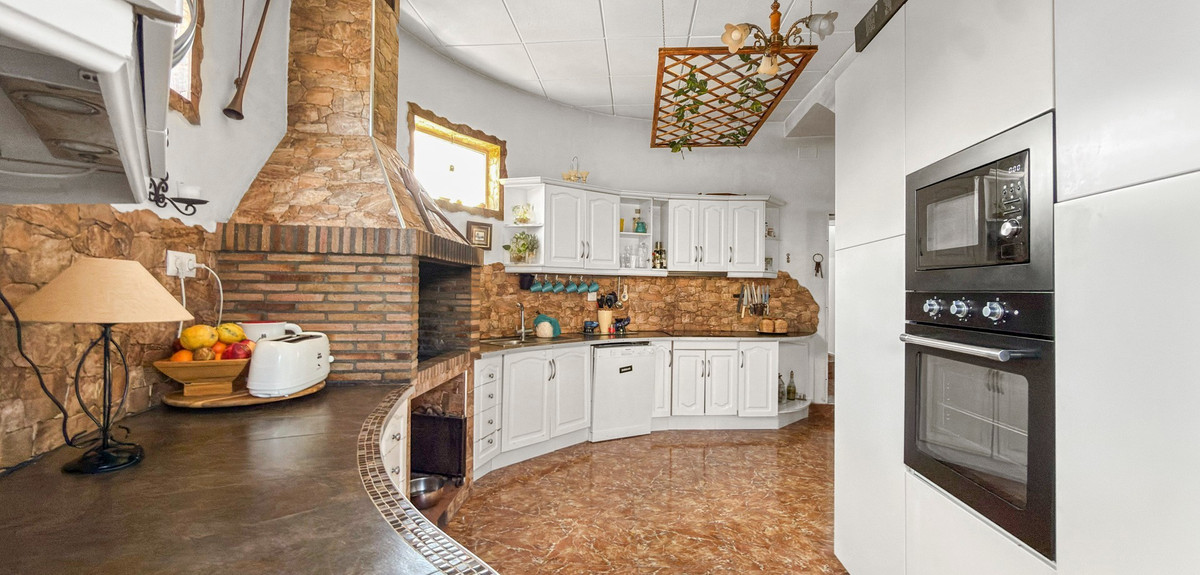 7 Bed Townhouse for sale in Ciudad Quesada Costa Blanca, Alicante, Spain