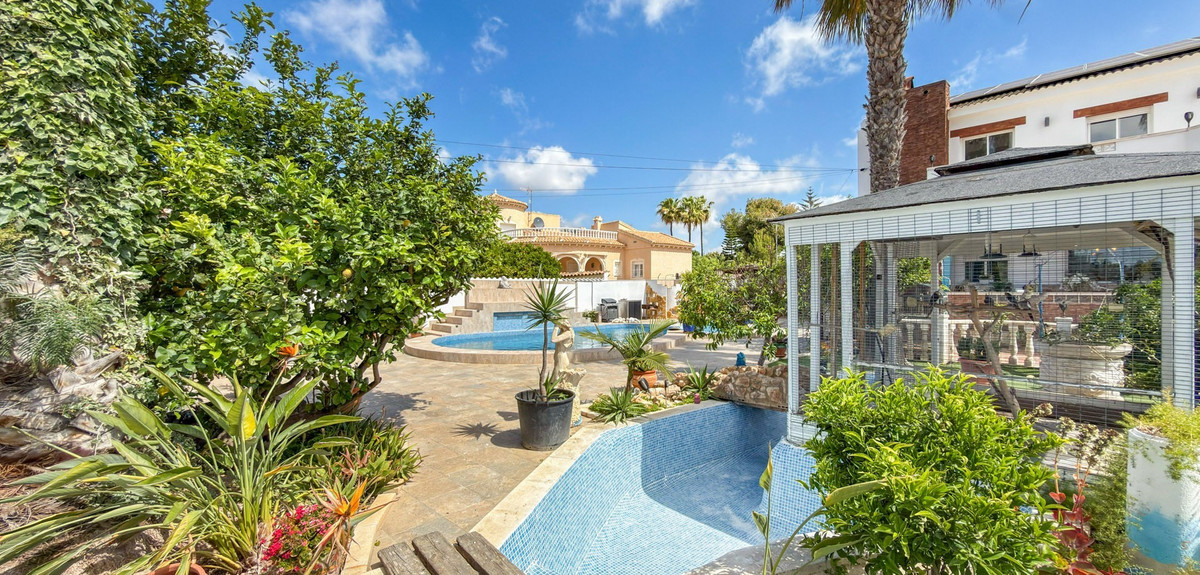 7 Bed Townhouse for sale in Ciudad Quesada Costa Blanca, Alicante, Spain