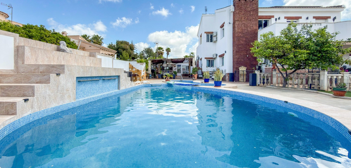 7 Bed Townhouse for sale in Ciudad Quesada Costa Blanca, Alicante, Spain
