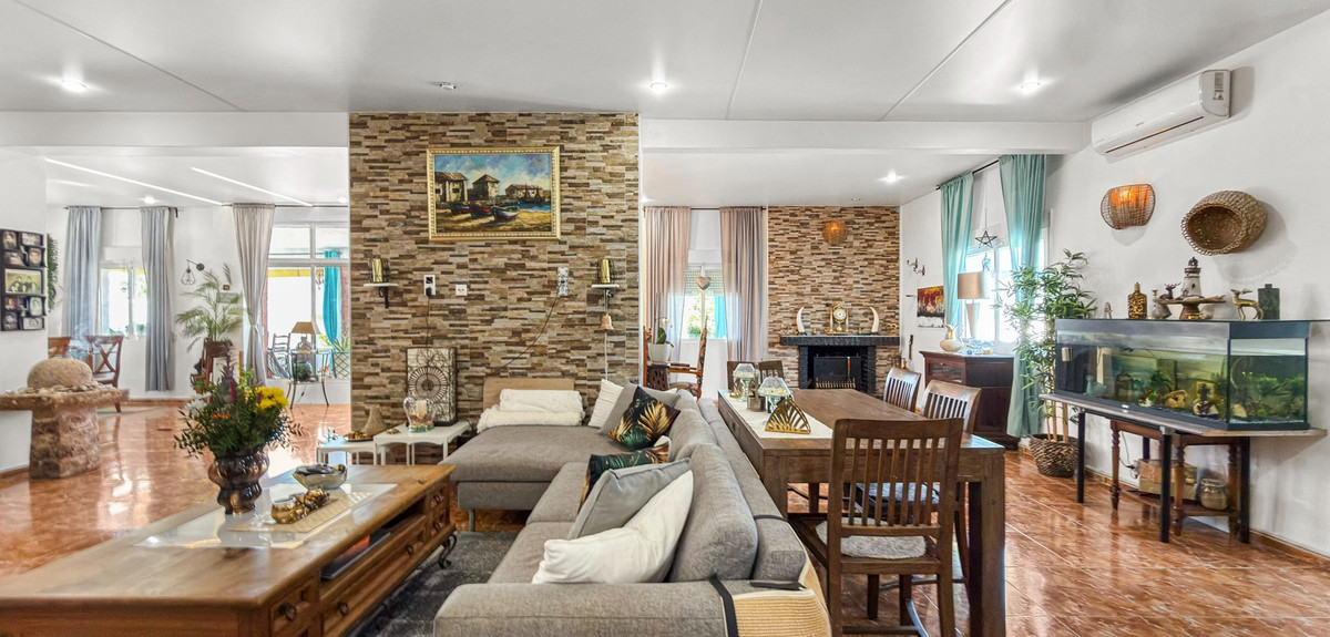 7 Bed Townhouse for sale in Ciudad Quesada Costa Blanca, Alicante, Spain