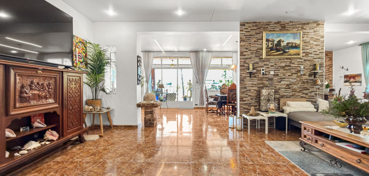 7 Bed Townhouse for sale in Ciudad Quesada Costa Blanca, Alicante, Spain