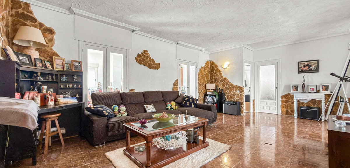 7 Bed Townhouse for sale in Ciudad Quesada Costa Blanca, Alicante, Spain