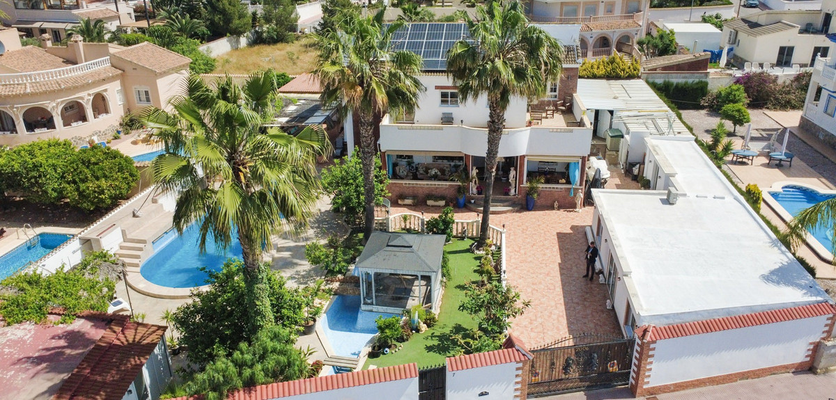 7 Bed Townhouse for sale in Ciudad Quesada Costa Blanca, Alicante, Spain