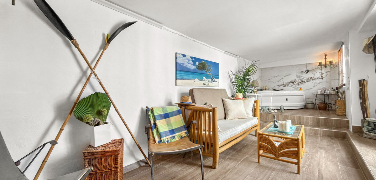 7 Bed Townhouse for sale in Ciudad Quesada Costa Blanca, Alicante, Spain