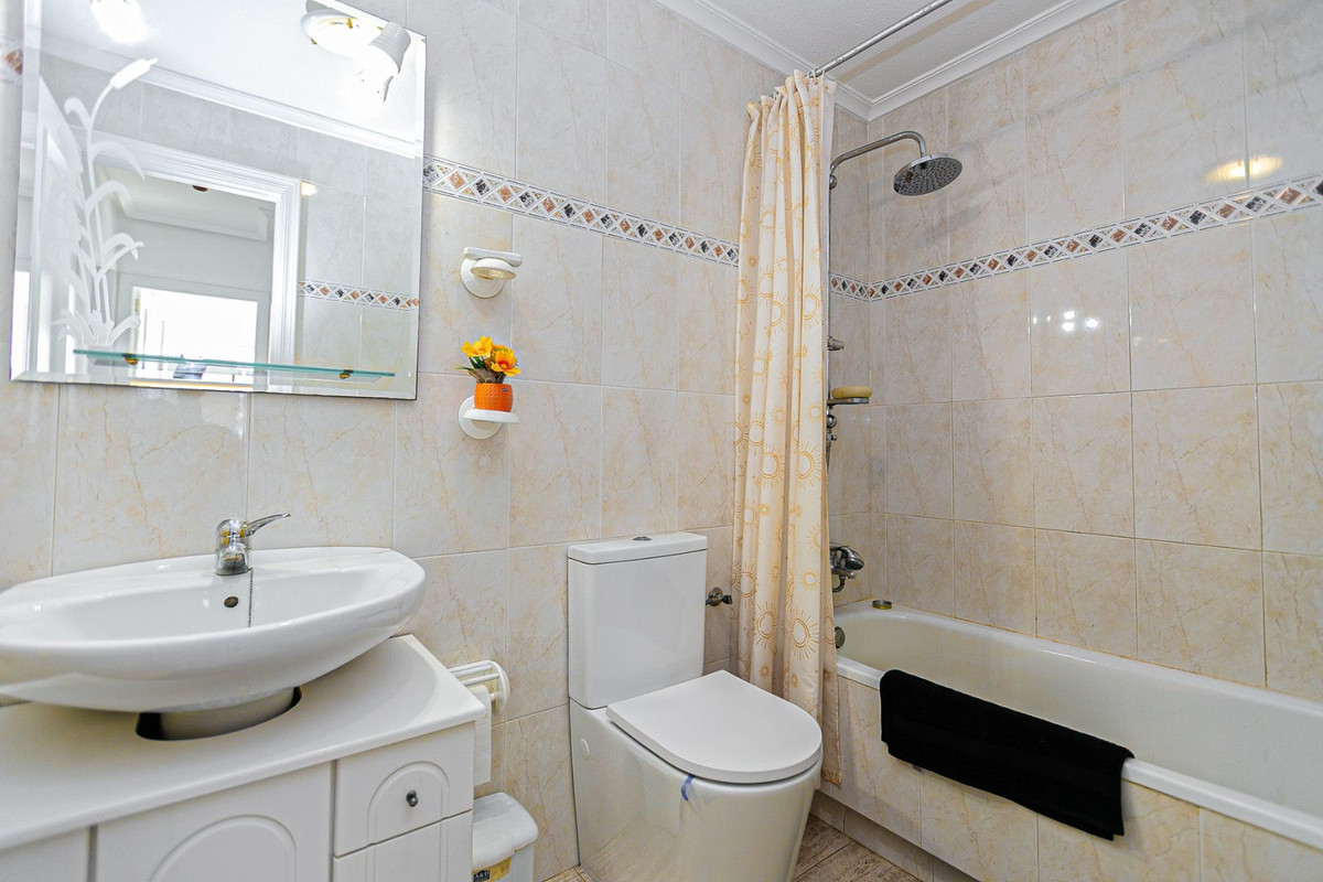 2 Bed Townhouse for sale in Pilar De La Horadada Costa Blanca, Alicante, Spain