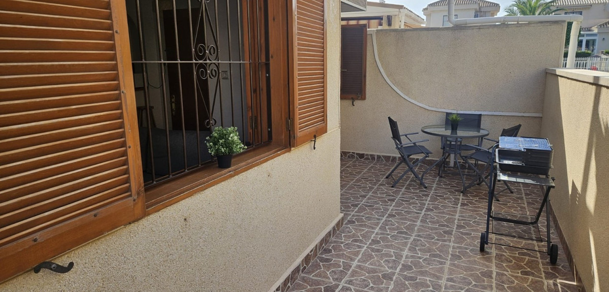Se vende Apartamento Planta Baja de 2 dormitorios en Costa Blanca, Alicante, España
