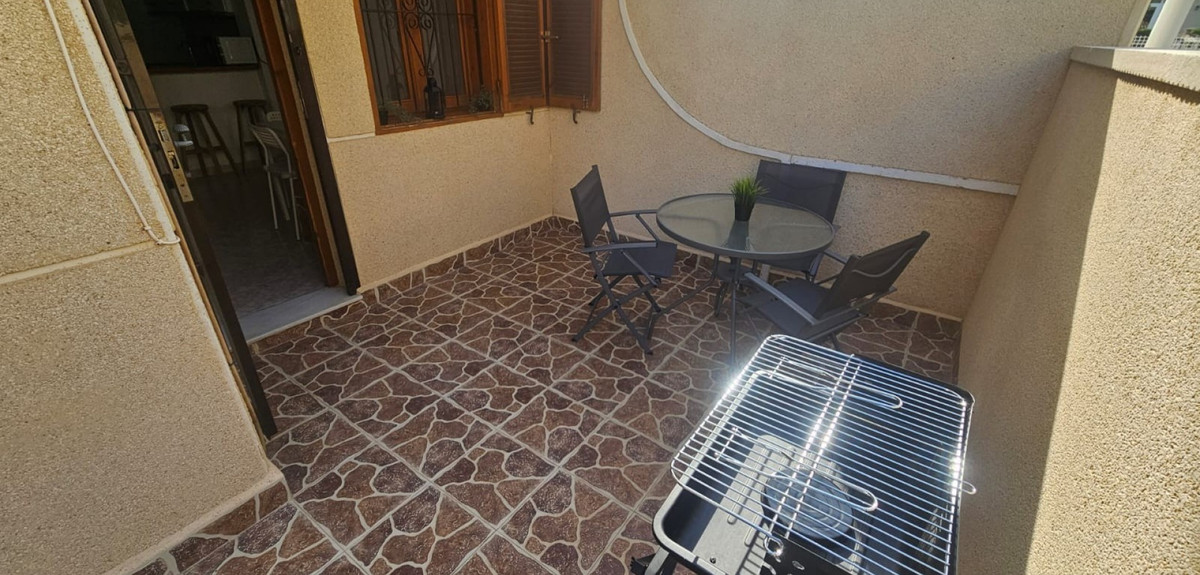 Se vende Apartamento Planta Baja de 2 dormitorios en Costa Blanca, Alicante, España