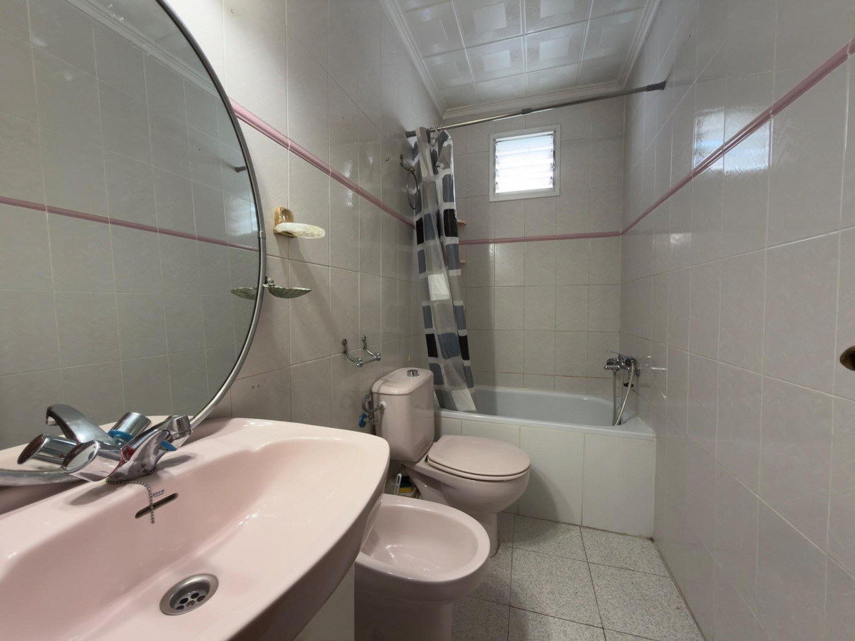 Se vende Apartamento Planta Media de 3 dormitorios en Costa Blanca, Alicante, España