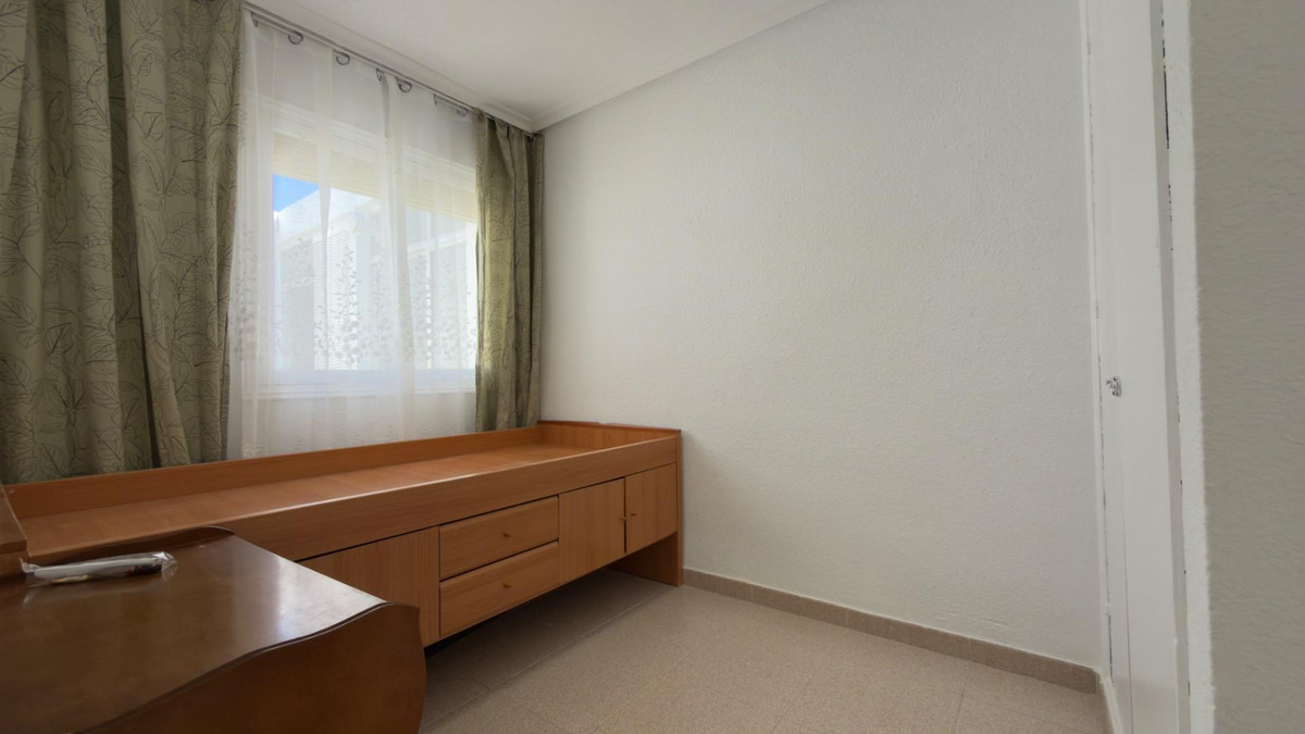 Se vende Apartamento Planta Media de 3 dormitorios en Costa Blanca, Alicante, España