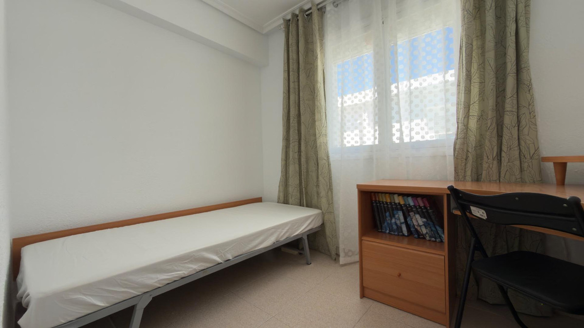 Se vende Apartamento Planta Media de 3 dormitorios en Costa Blanca, Alicante, España