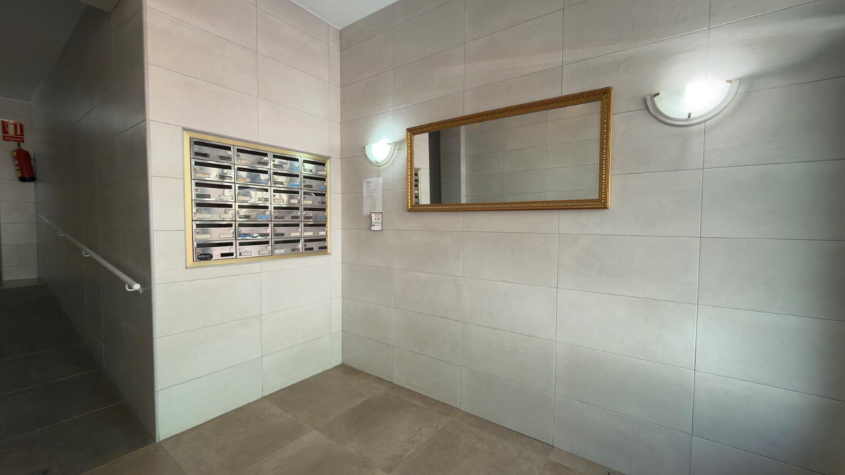 Se vende Apartamento Planta Media de 3 dormitorios en Costa Blanca, Alicante, España