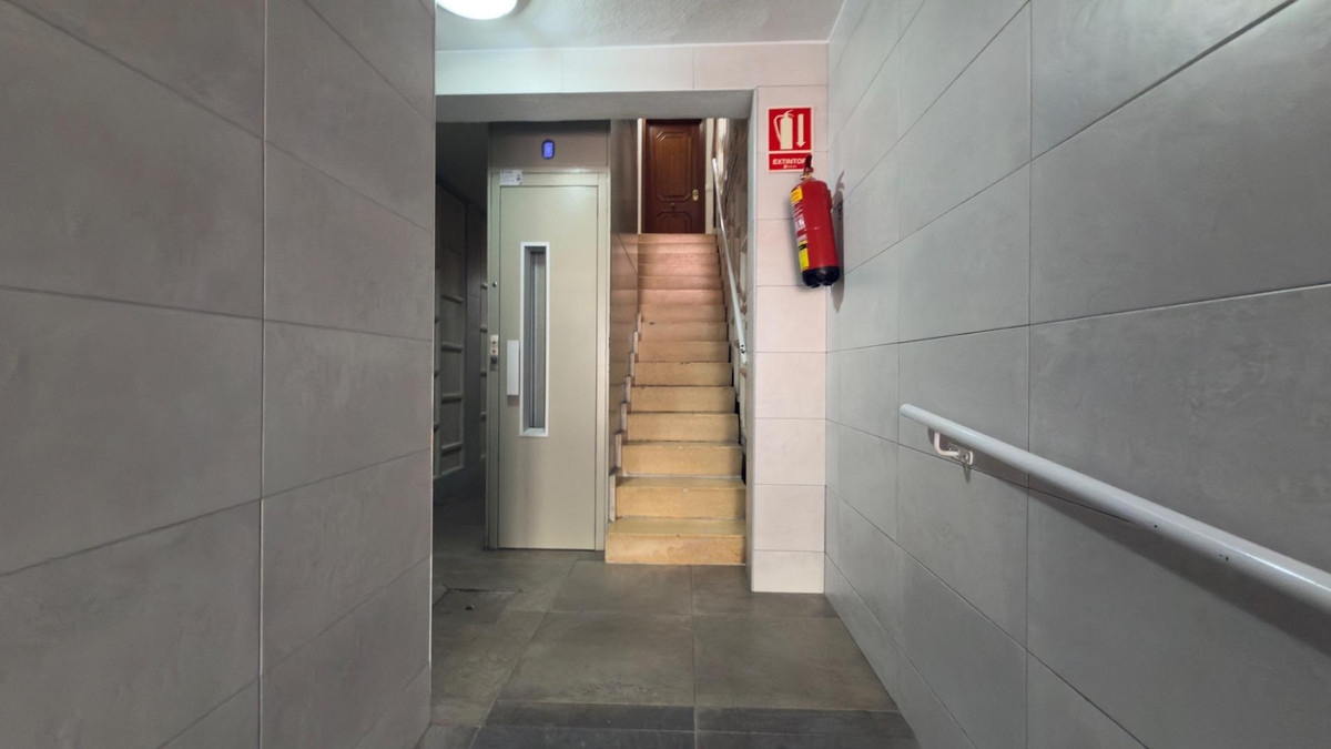 Se vende Apartamento Planta Media de 3 dormitorios en Costa Blanca, Alicante, España