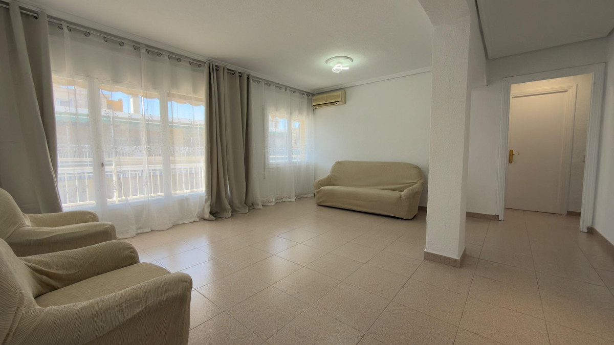 Se vende Apartamento Planta Media de 3 dormitorios en Costa Blanca, Alicante, España