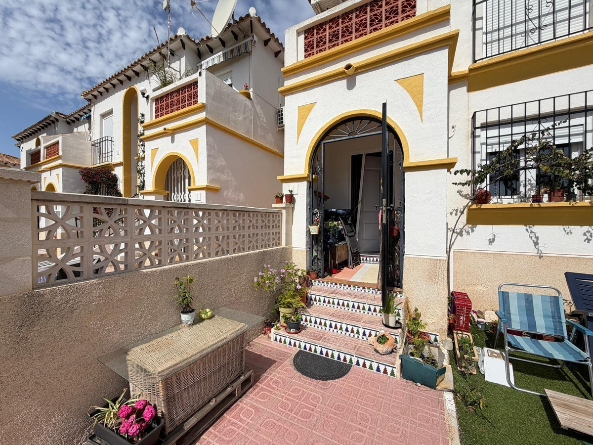 Se vende Apartamento Planta Media de 1 dormitorios en Costa Blanca, Alicante, España