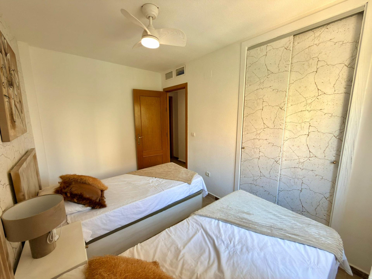 Se vende Apartamento Planta Media de 2 dormitorios en Costa Blanca, Alicante, España