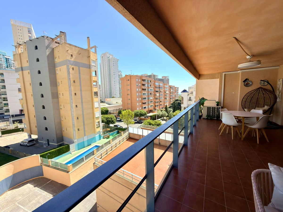 Se vende Apartamento Planta Media de 2 dormitorios en Costa Blanca, Alicante, España