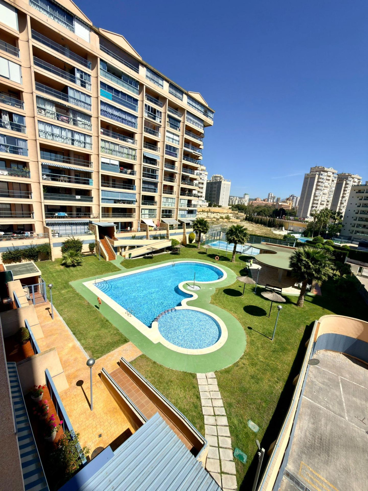 Se vende Apartamento Planta Media de 2 dormitorios en Costa Blanca, Alicante, España
