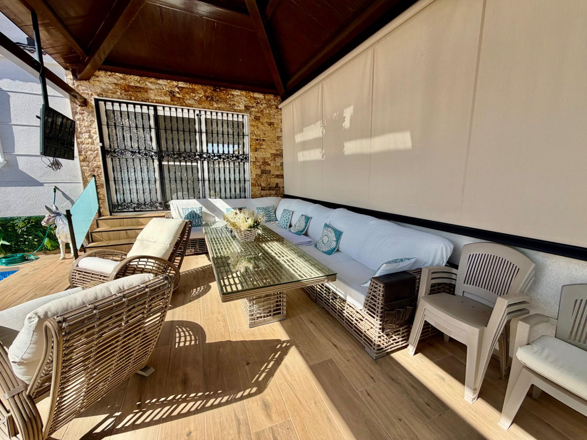 4 Bed Townhouse for sale in La Zenia Costa Blanca, Alicante, Spain
