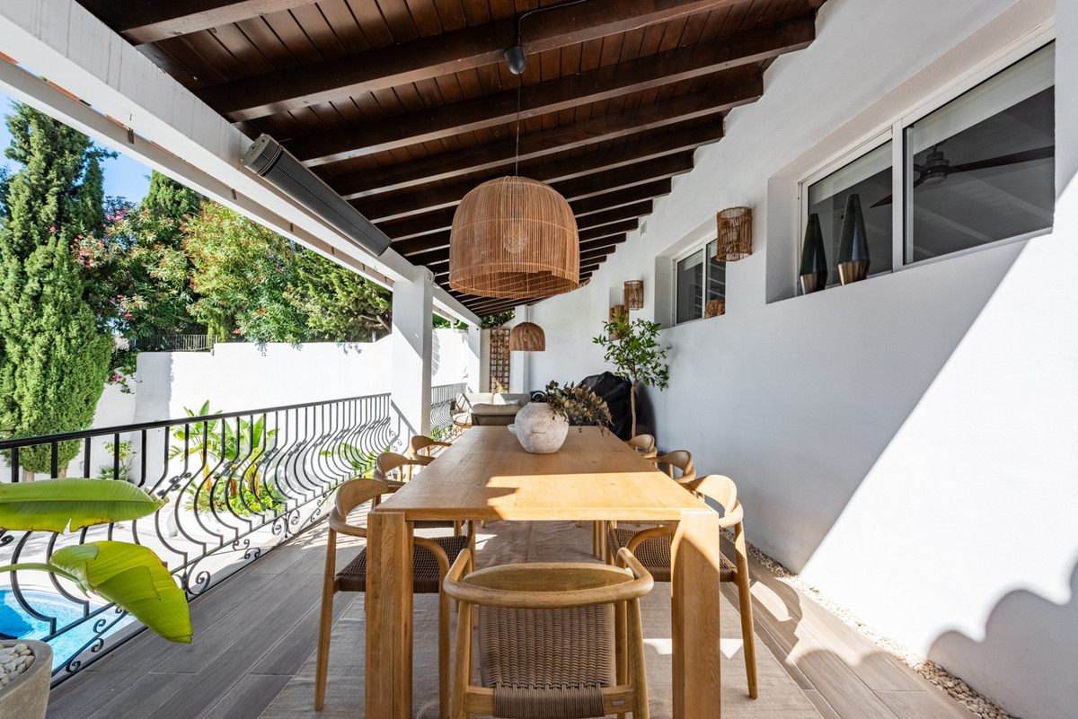 4 Bed Townhouse for sale in Istán Costa Del Sol, Málaga, Spain