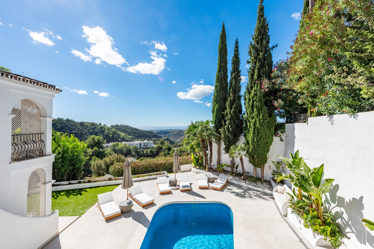 4 Bed Townhouse for sale in Istán Costa Del Sol, Málaga, Spain