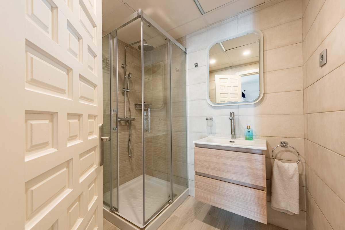 4 Bed Townhouse for sale in Istán Costa Del Sol, Málaga, Spain