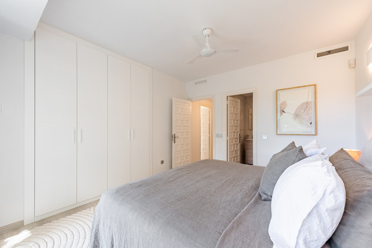 4 Bed Townhouse for sale in Istán Costa Del Sol, Málaga, Spain