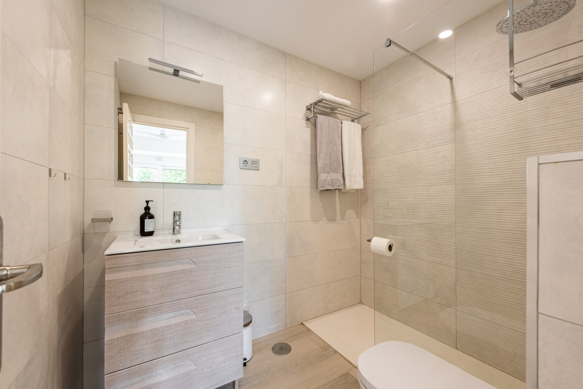 4 Bed Townhouse for sale in Istán Costa Del Sol, Málaga, Spain